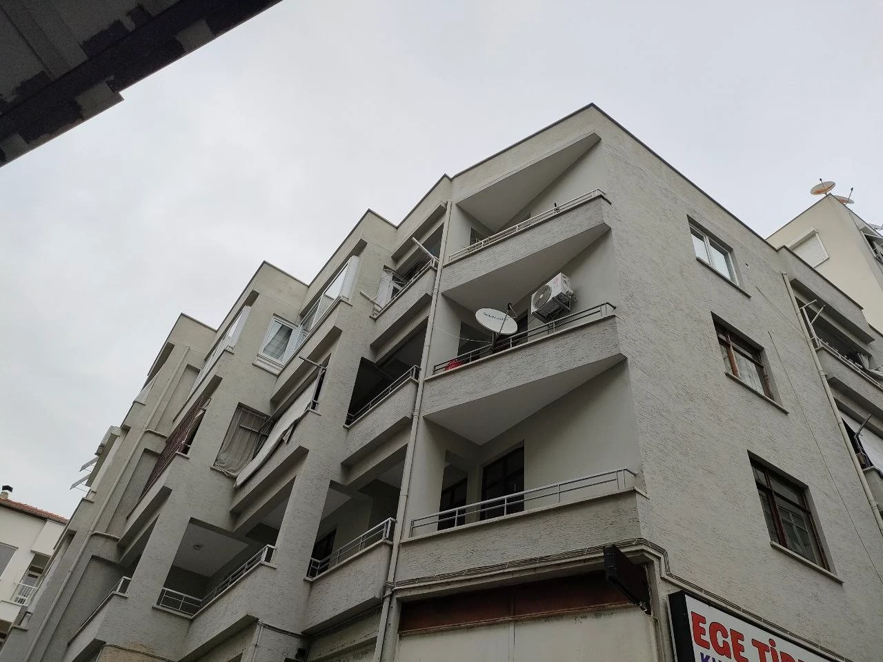 Antalya’da kan donduran cinayet! Öldürdüğü kadını günlerce sandıkta sakladı